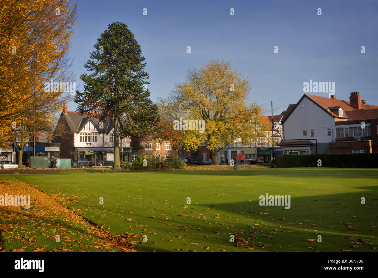 Bowling green on Ashley Road in the centre of Hale Village, Cheshire Stock Photo