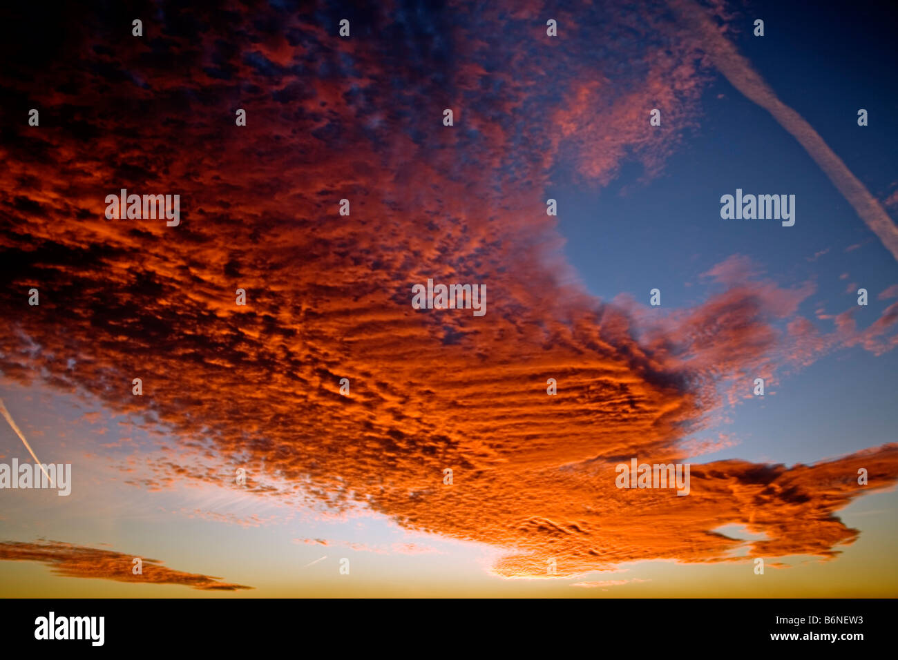 clouds at sunset conjunto de nubes al atardecer Stock Photo