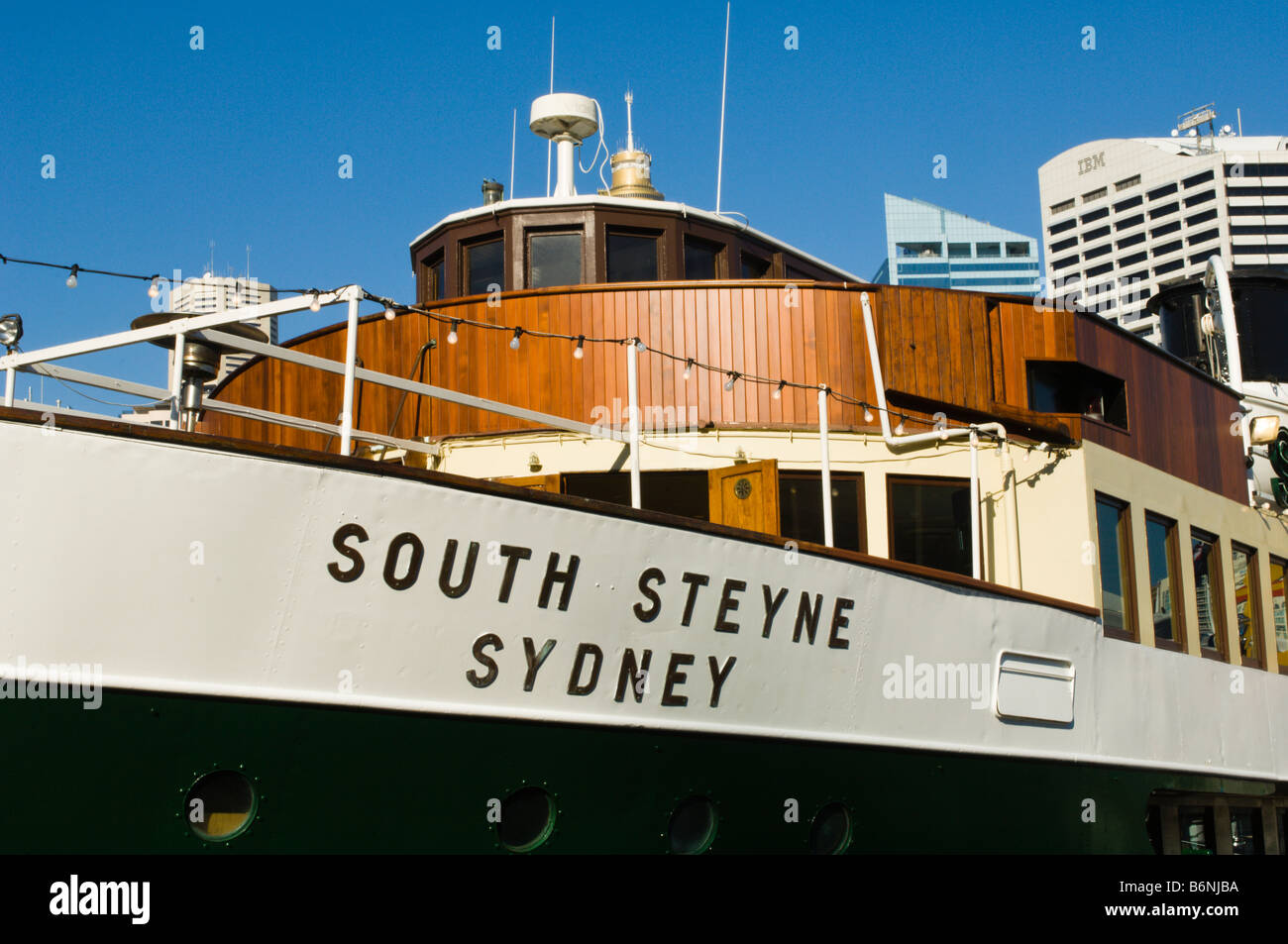 Floating restaurant in Sydney's Darling Harbour Stock Photo