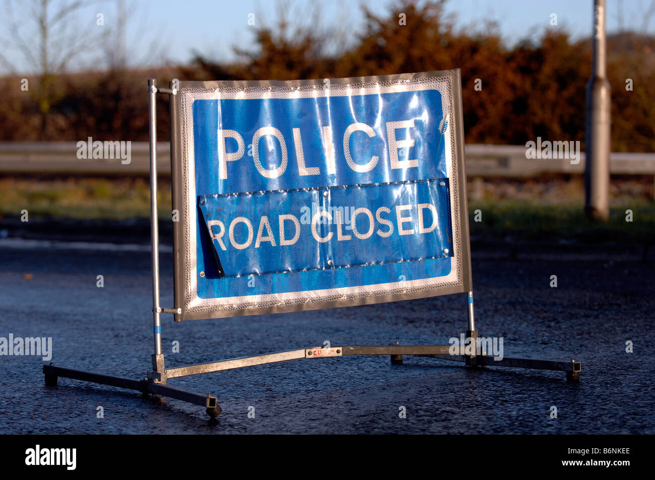 Police road closed sign hi-res stock photography and images - Alamy