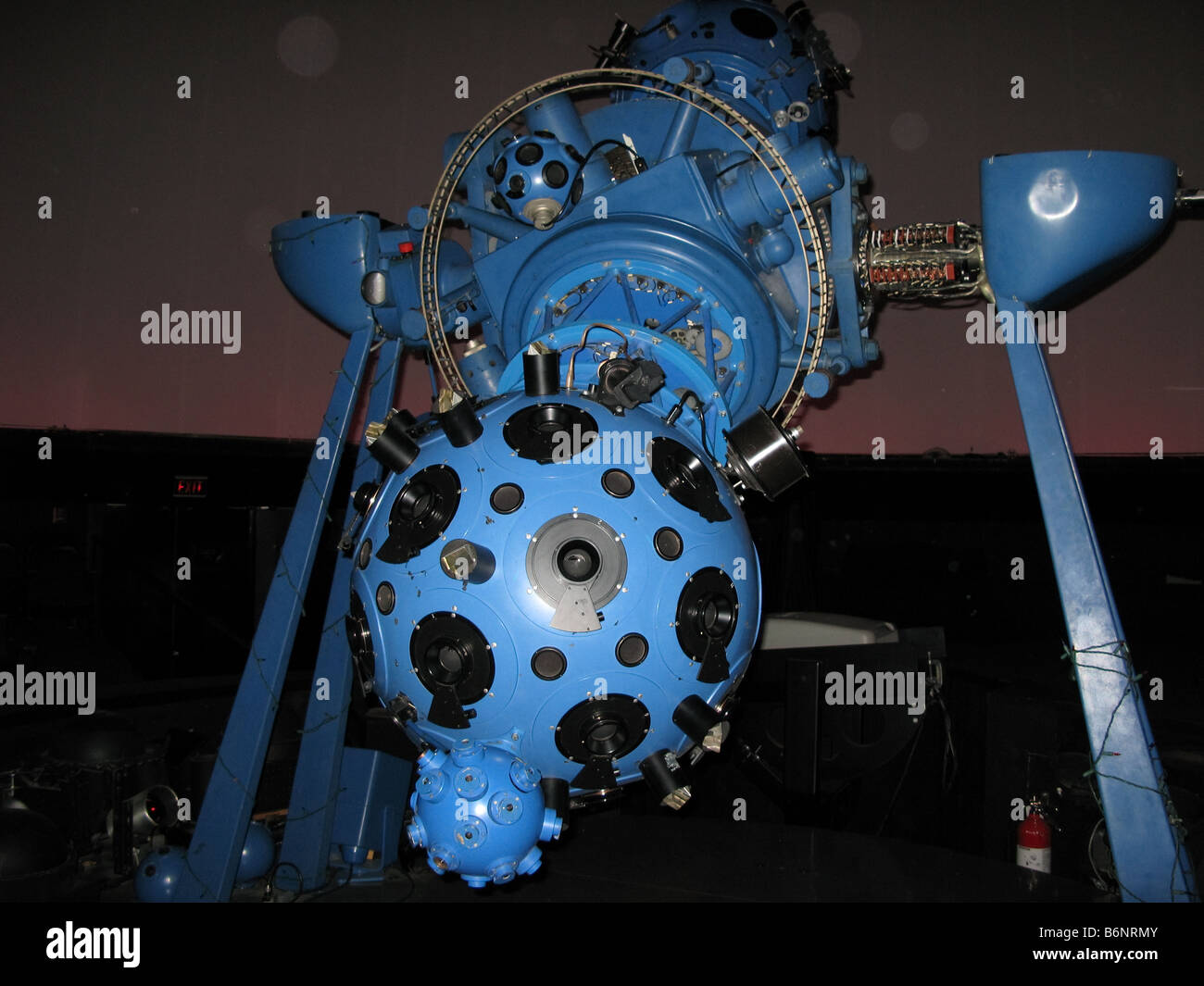 Planetarium projector hi-res stock photography and images - Alamy
