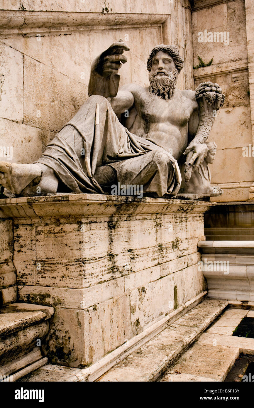 Italy, Rome, Piazza Venezia, sculpture Stock Photo - Alamy