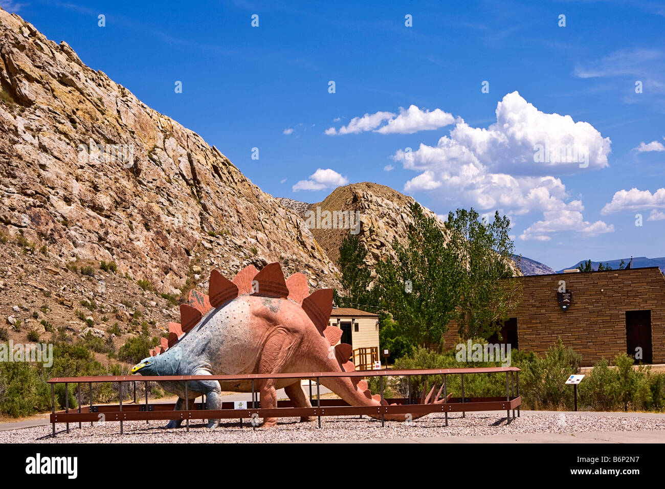 Image of the giant dinosaur sculpture at Dinosaur National Park in