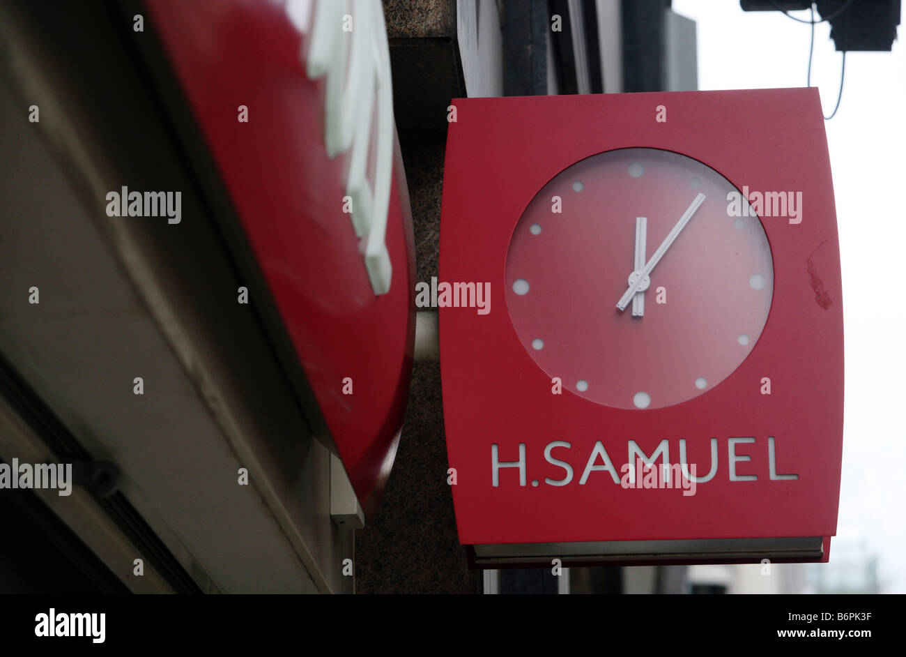 H samuel clock hires stock photography and images Alamy