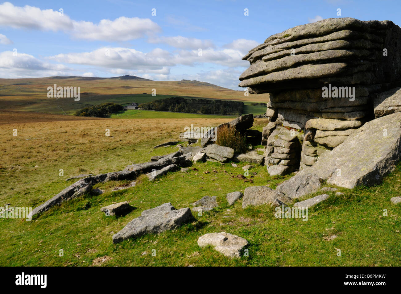 looking NW from Higher Tor in northwestern Dartmoor, with Yes Tor in the distance Stock Photo