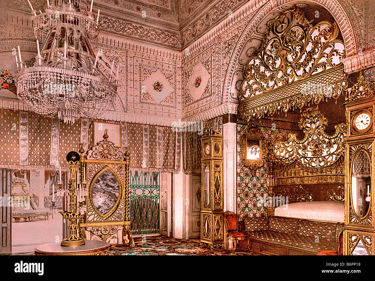 Dar el Bay, Palace of the Bey of Tunis, Tunisia - Bedchamber of the late Bey of Tunis, Kasr-el-Said, Tunisia. Date ca. 1899. Stock Photo