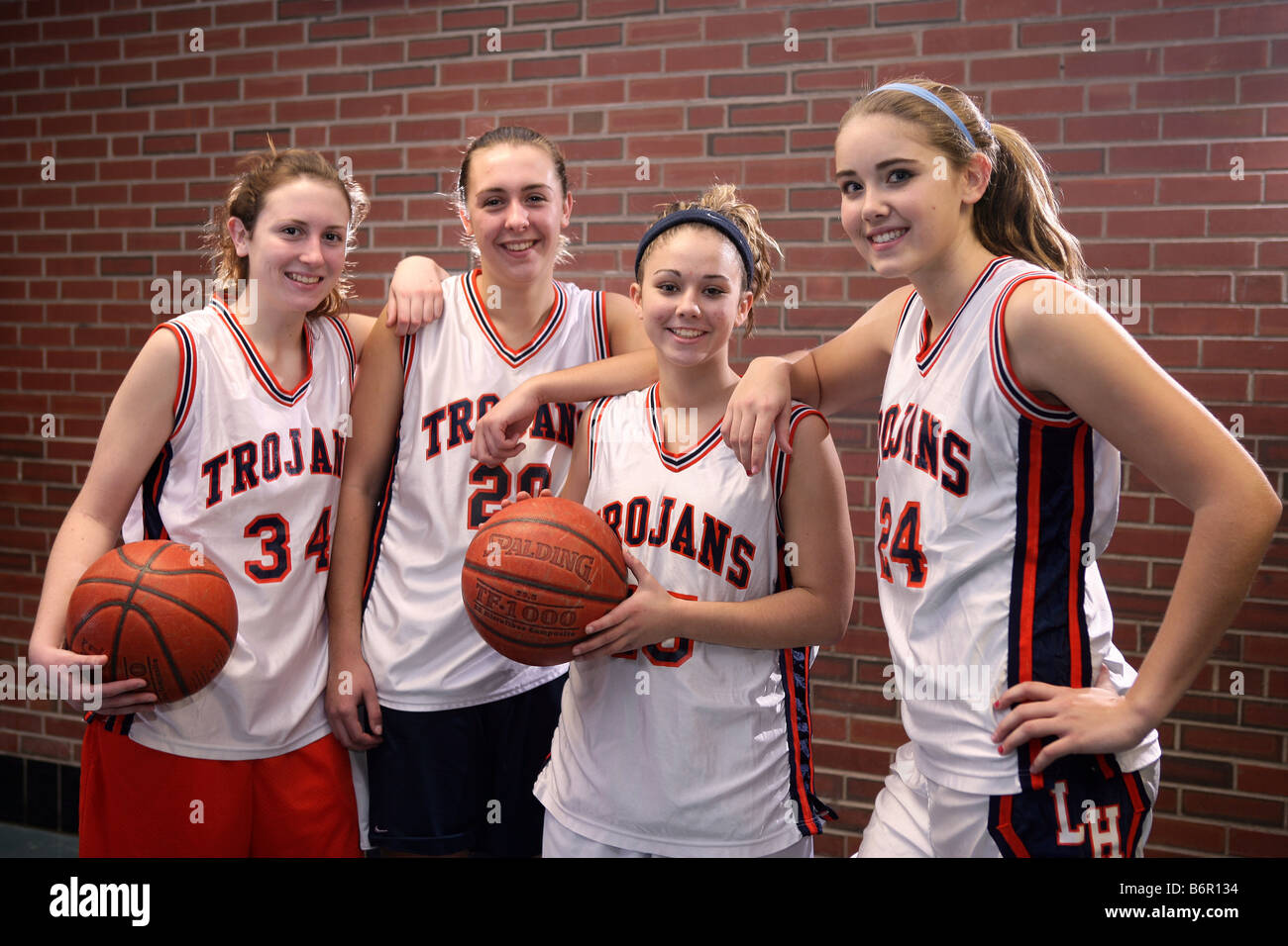 A girl s High School Basketball Team in Wallingford Connecticut USA Stock Photo