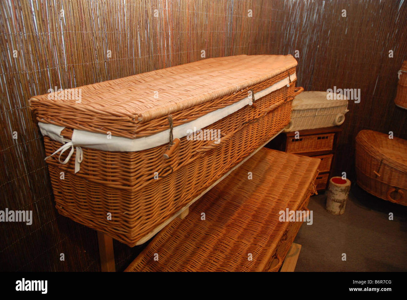 Wicker coffin hires stock photography and images Alamy