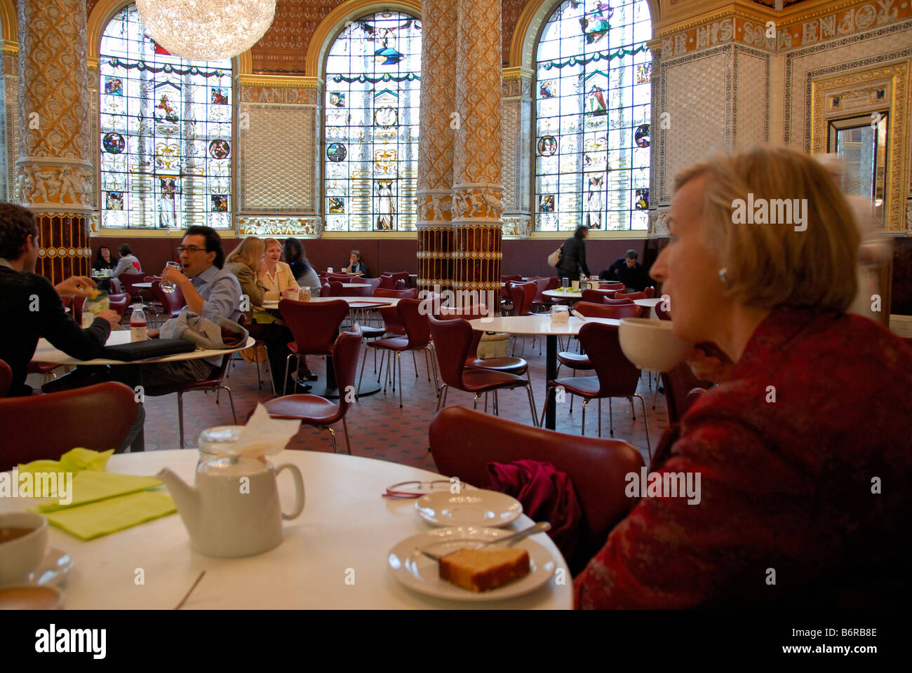Cafe in V&A Museum, London Stock Photo - Alamy