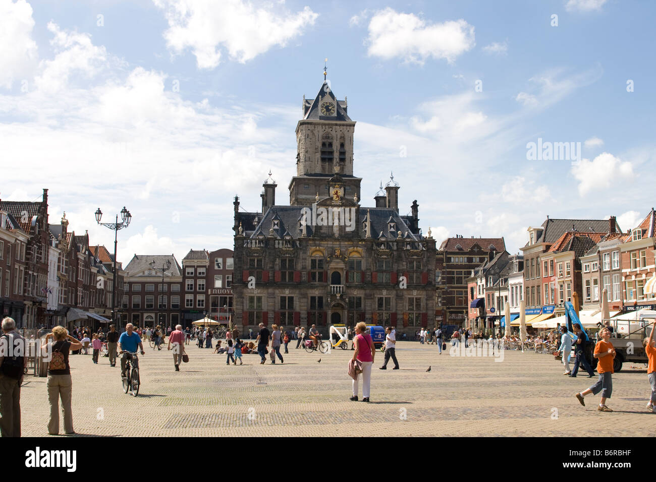 Main square in medieval hi res stock photography and images Alamy