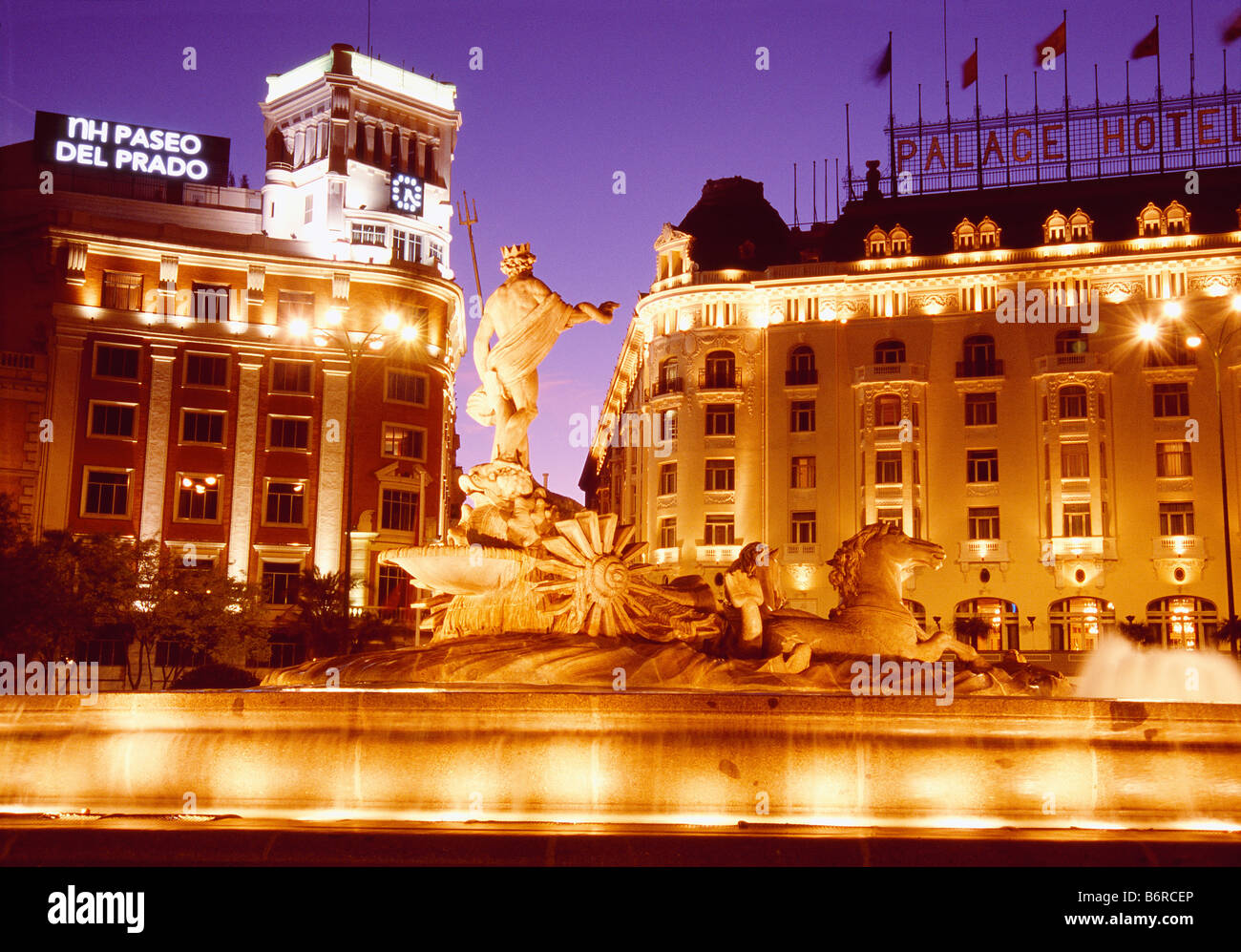 Neptuno Fountain Night View Madrid Spain Stock Photo 21413022