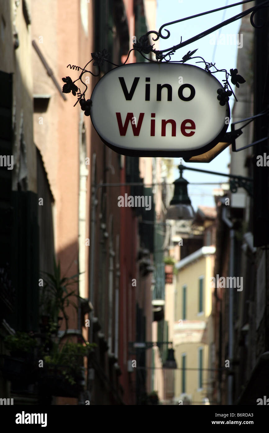 Bar in venice hires stock photography and images Alamy