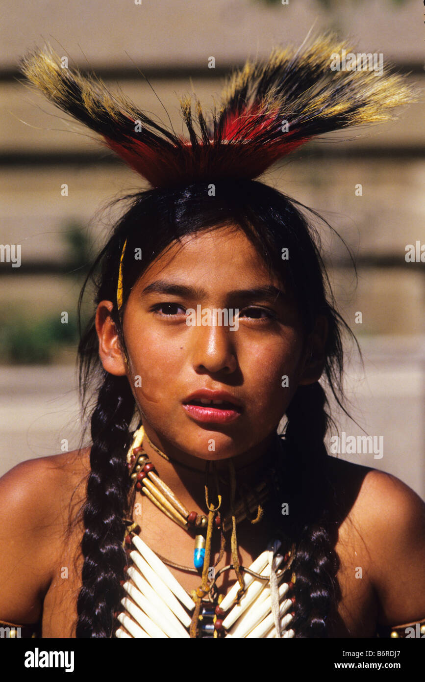 Blackfoot tribe hi res stock photography and images Alamy