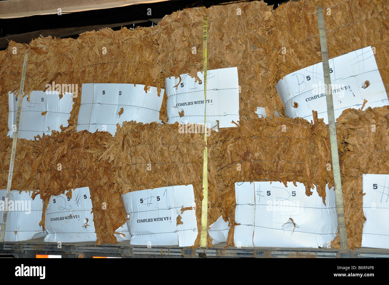 Tobacco bales hi-res stock photography and images