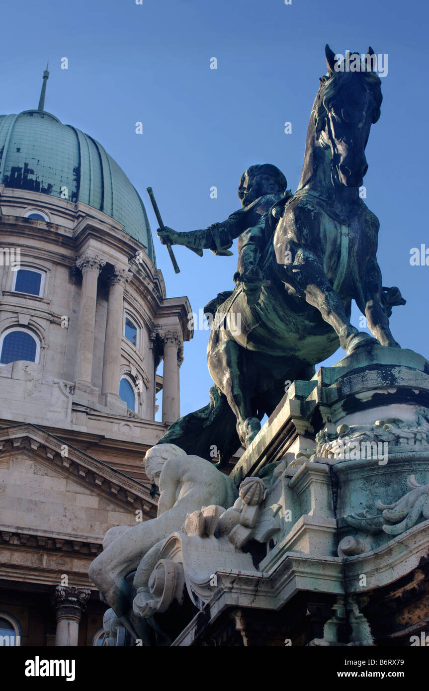 STATUE OF SAVOYAI EUGEN OR FRANCOIS EUGENE PRINCE OF SAVOY CARIGNAN