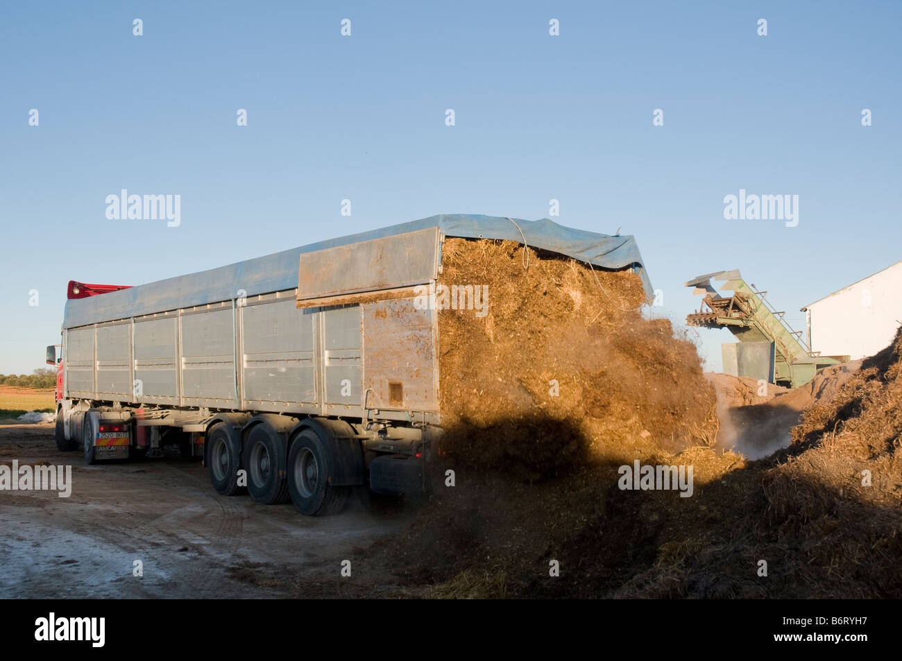 Unloading truck hi-res stock photography and images - Alamy