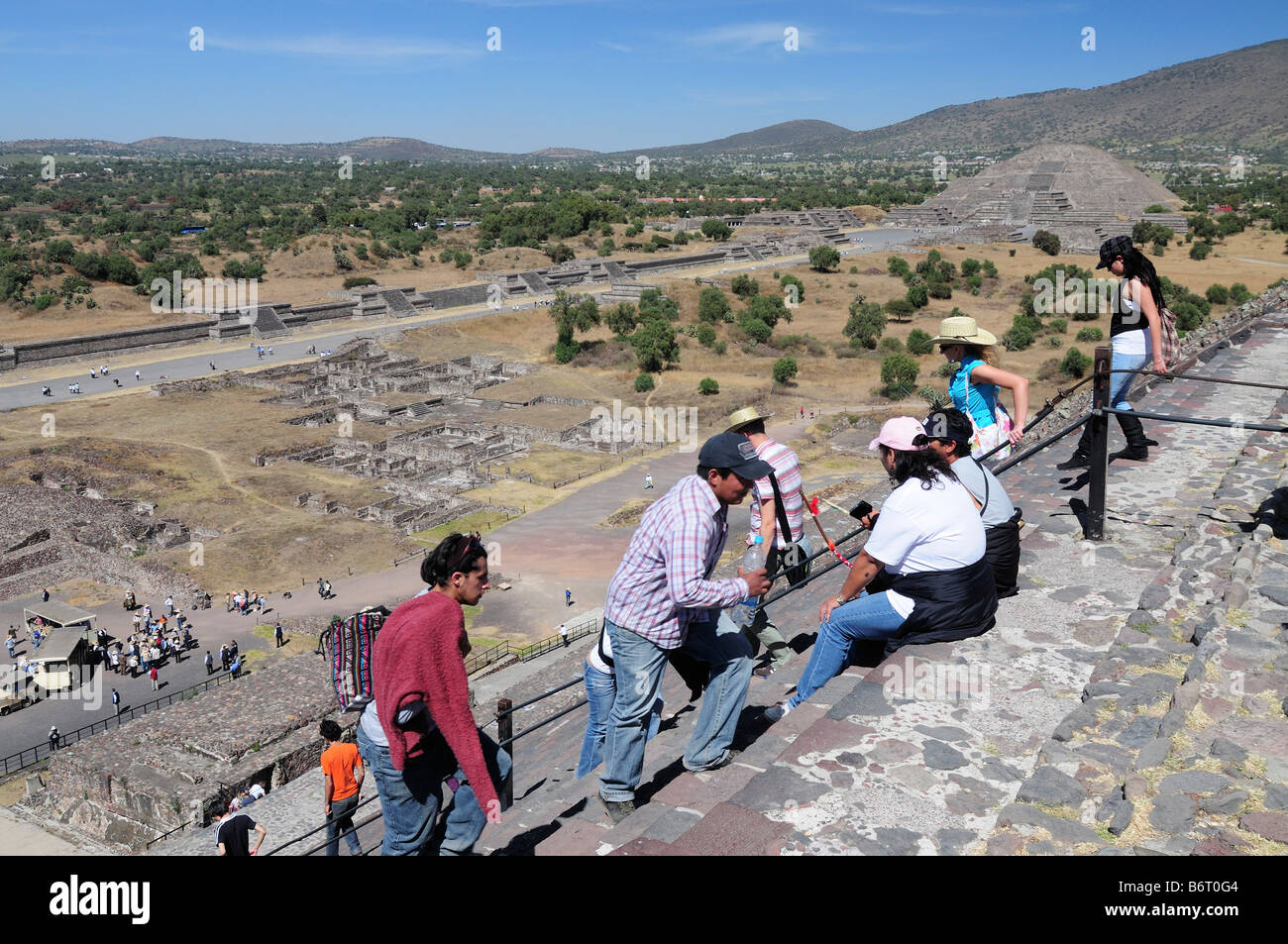 Tourists climbing Pyramid of the Sun, Teotihuacan Stock Photo Alamy