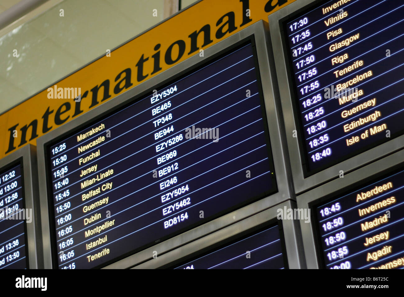 Gatwick Arrivals High Resolution Stock Photography And Images Alamy Gatwick Arrivals High Resolution Stock Photography And Images Alamy