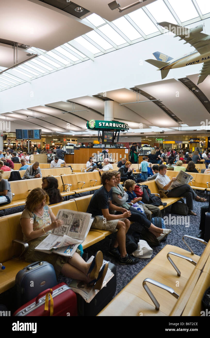 Heathrow terminal 3 lounge hires stock photography and images Alamy