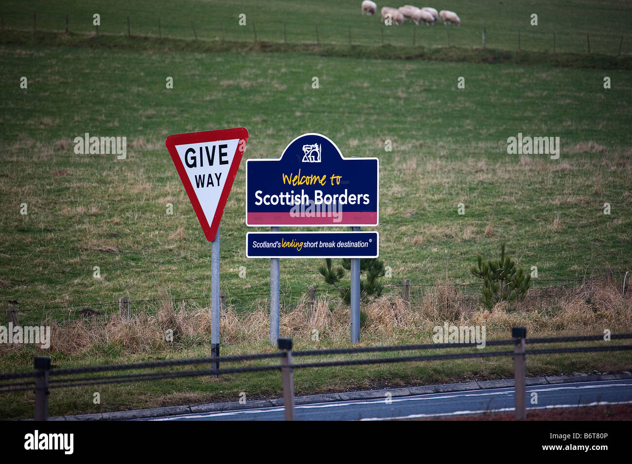 County borders sign  A1 Stock Photo