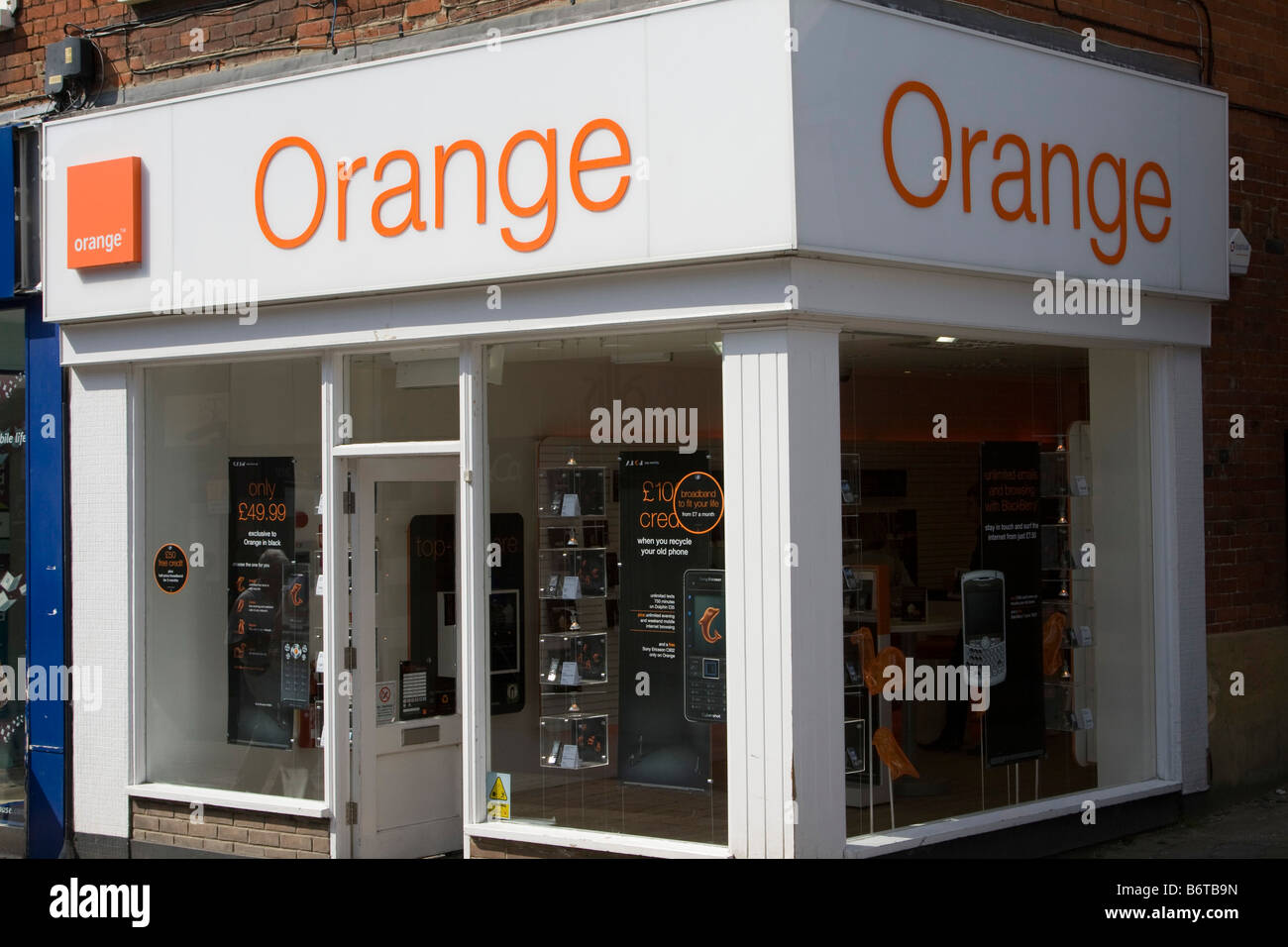 Orange is the brand used by France Telecom for its mobile network operator  and Internet service provider subsidiaries Stock Photo - Alamy