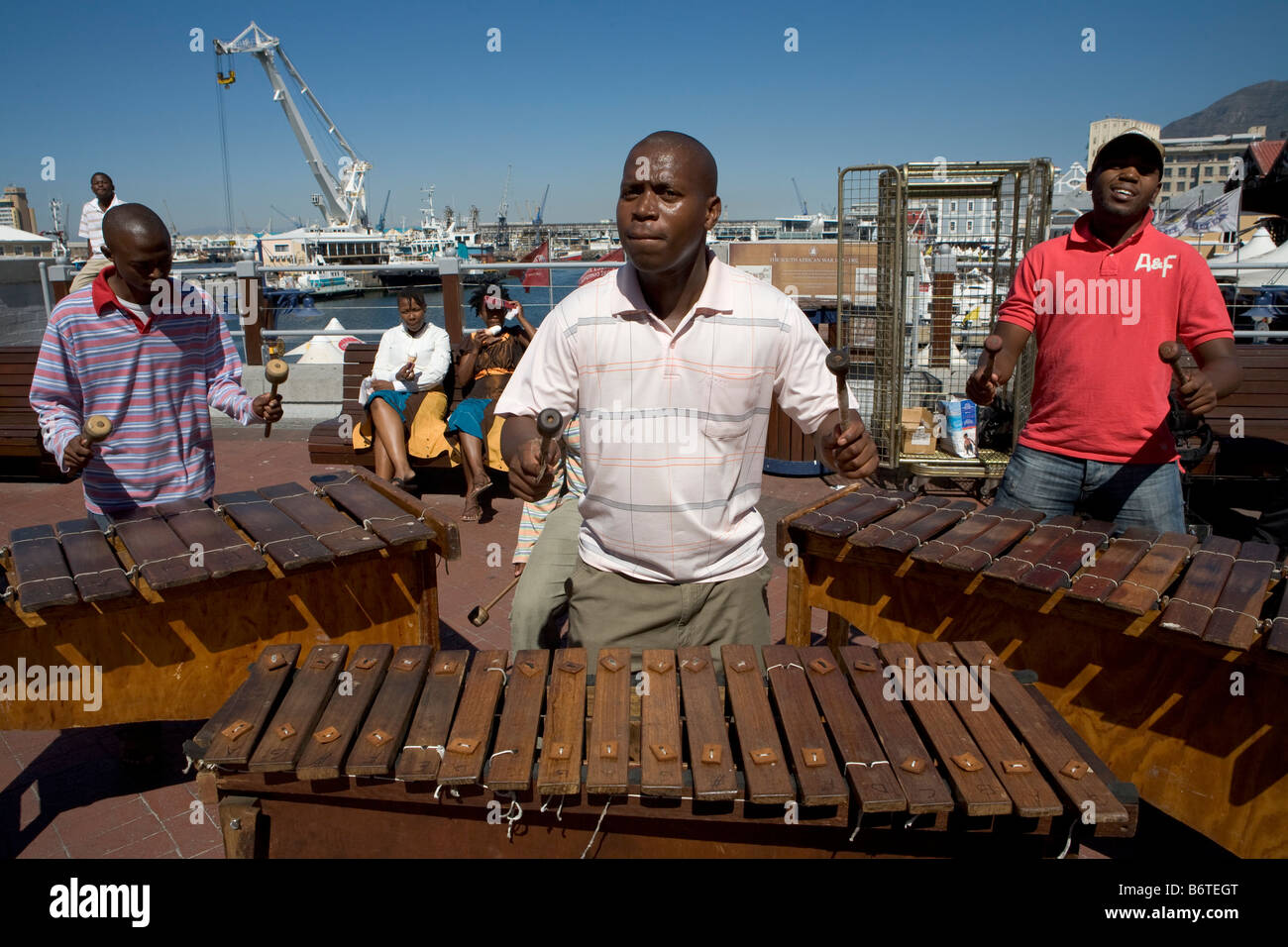 Marimba Africa High Resolution Stock Photography and Images Alamy