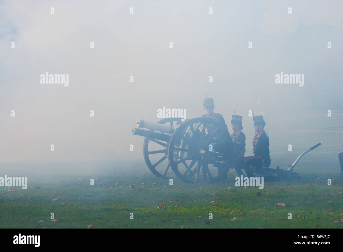 Hyde park London King's Troops gun salute cannon Stock Photo Alamy