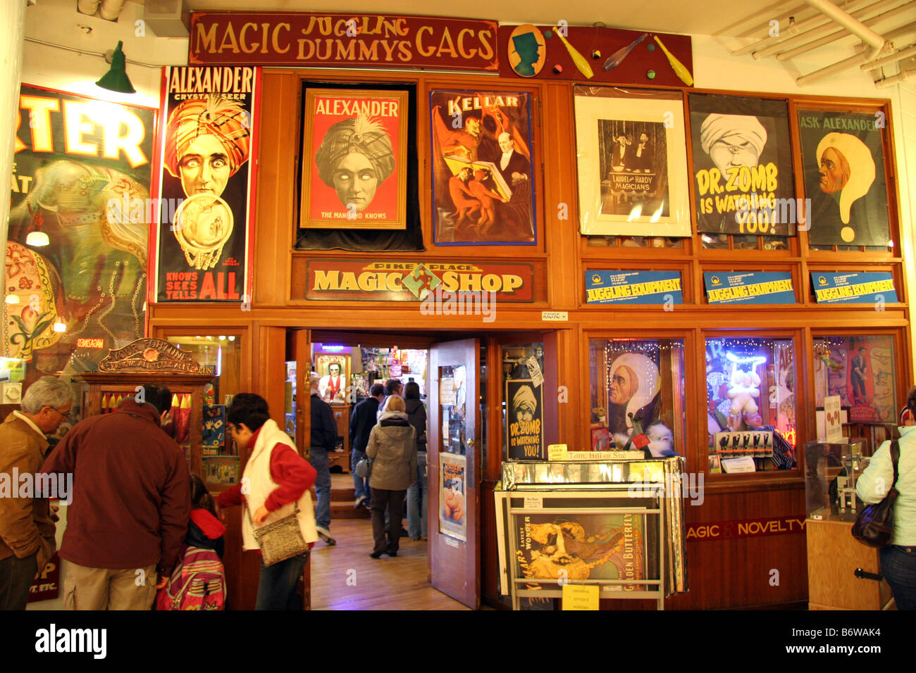 Magic store hi-res stock photography and images - Alamy