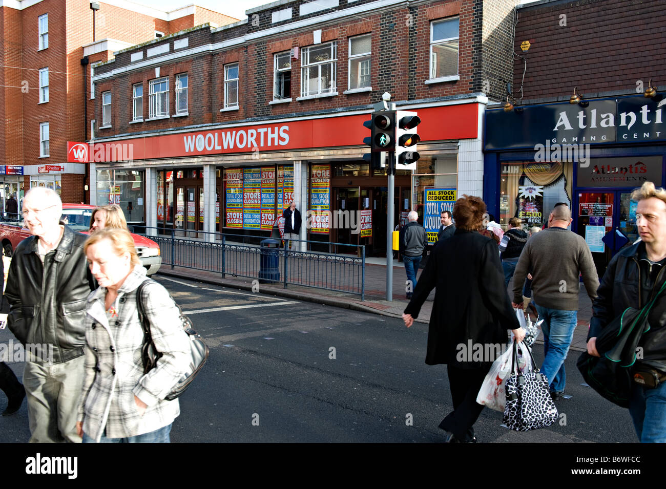 Woolworths Store, Tonbridge, a few days before closure Stock Photo Alamy