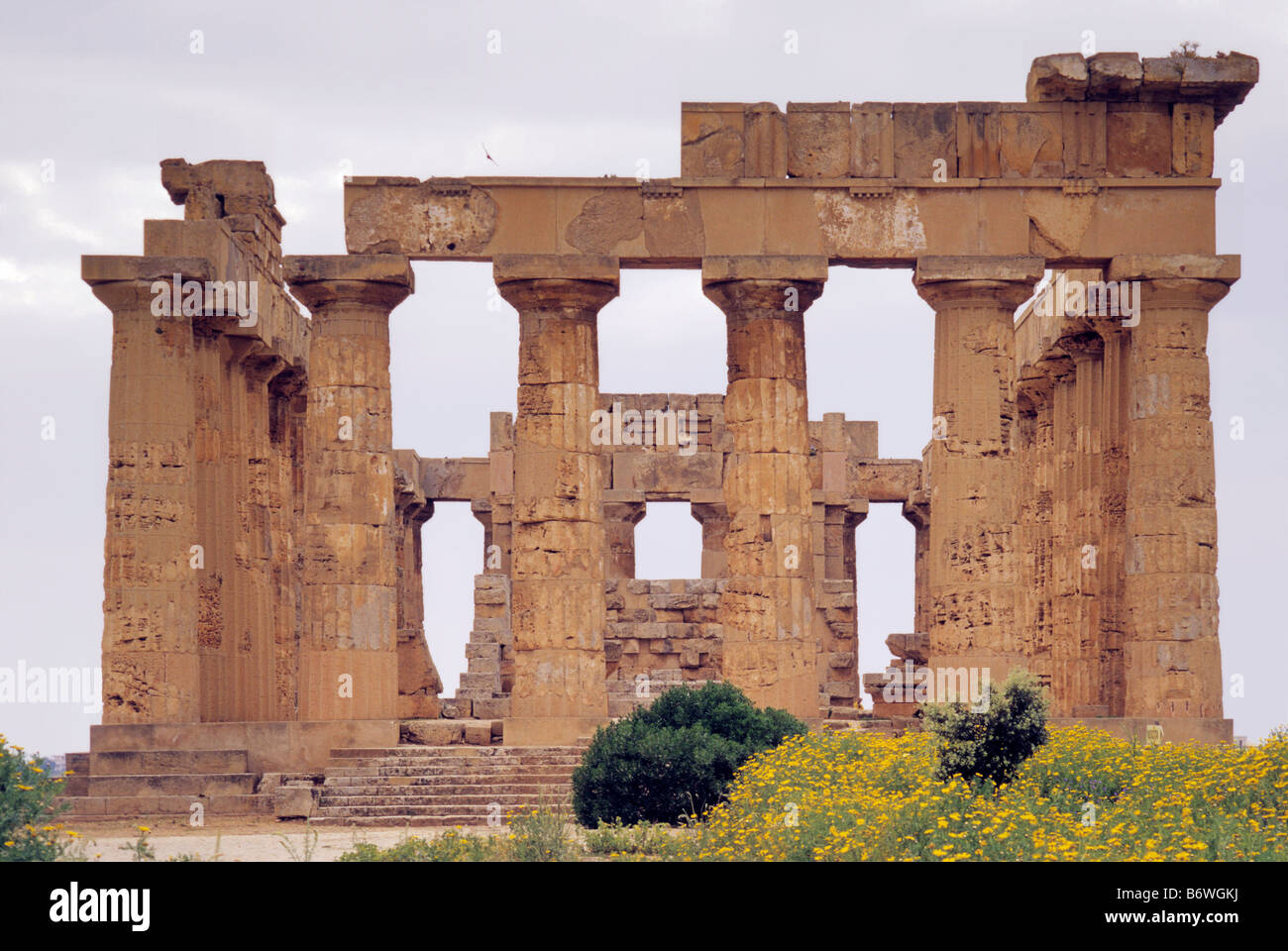 Greek temples hi-res stock photography and images - Alamy