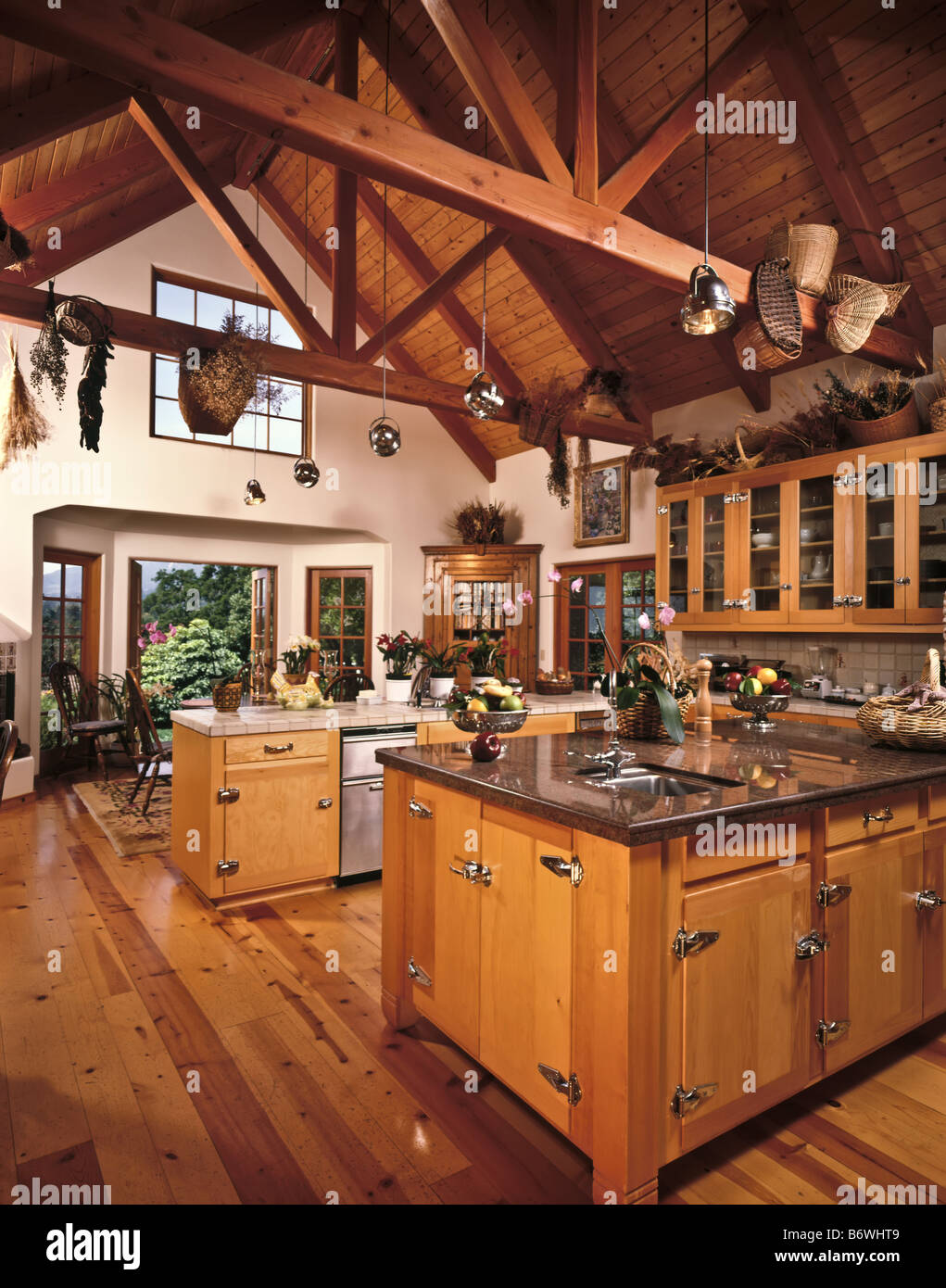 Country kitchen interior hi-res stock photography and images - Alamy