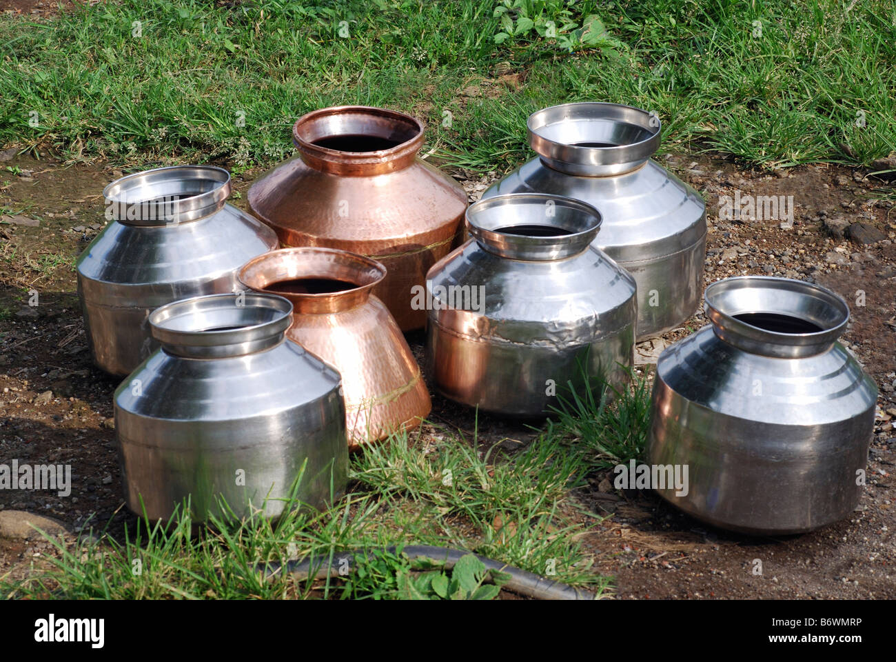 Horizontal vessels hi-res stock photography and images - Alamy
