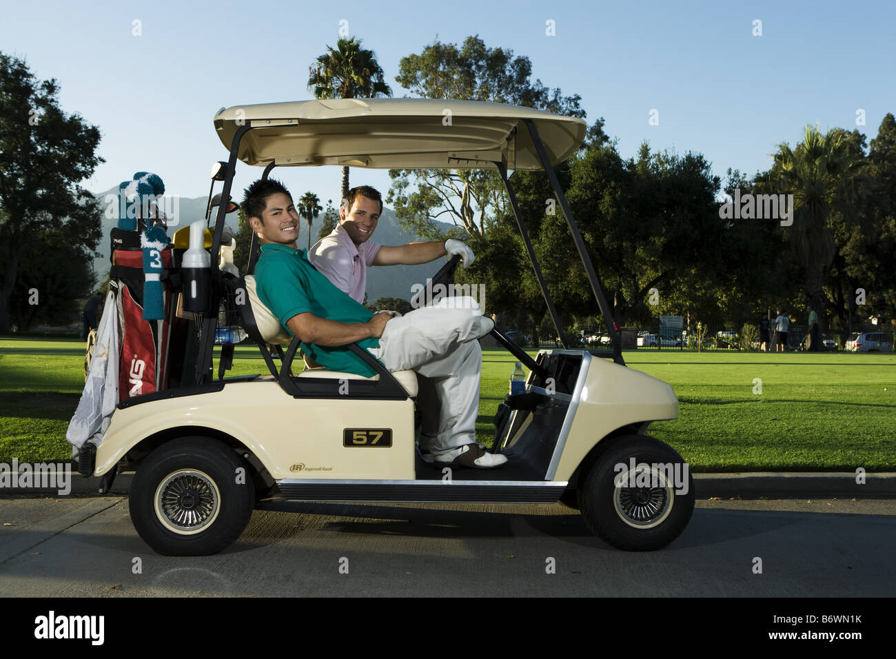 Golf cart path hi-res stock photography and images - Page 3 - Alamy