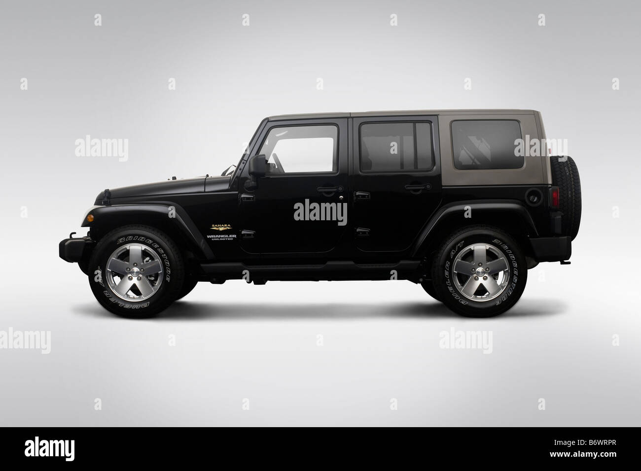 2009 Jeep Wrangler Unlimited Sahara in Black - Drivers Side Profile Stock  Photo - Alamy