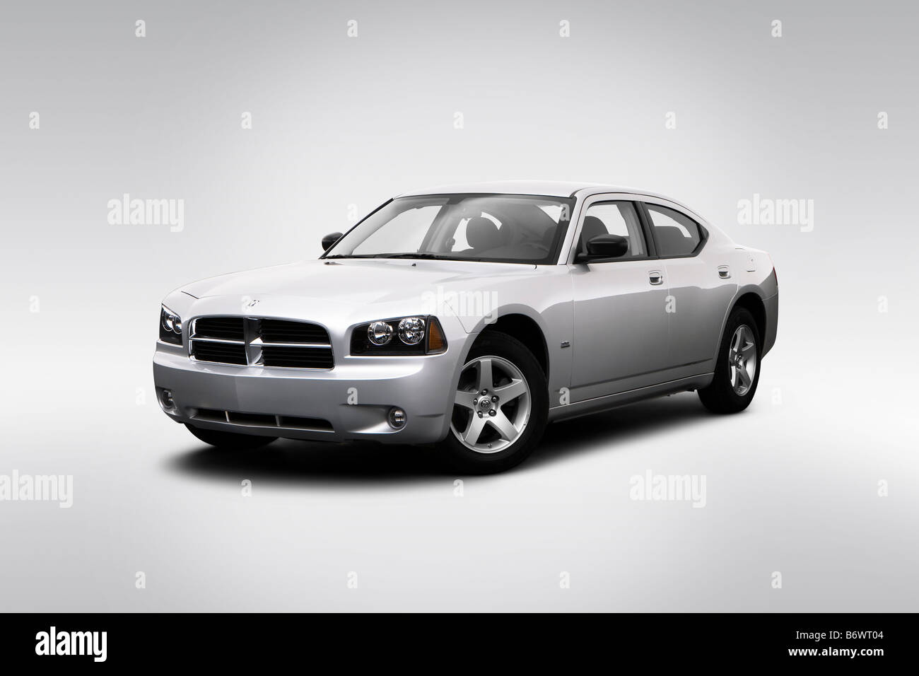 2009 Dodge Charger SXT in Silver - Front angle view Stock Photo - Alamy