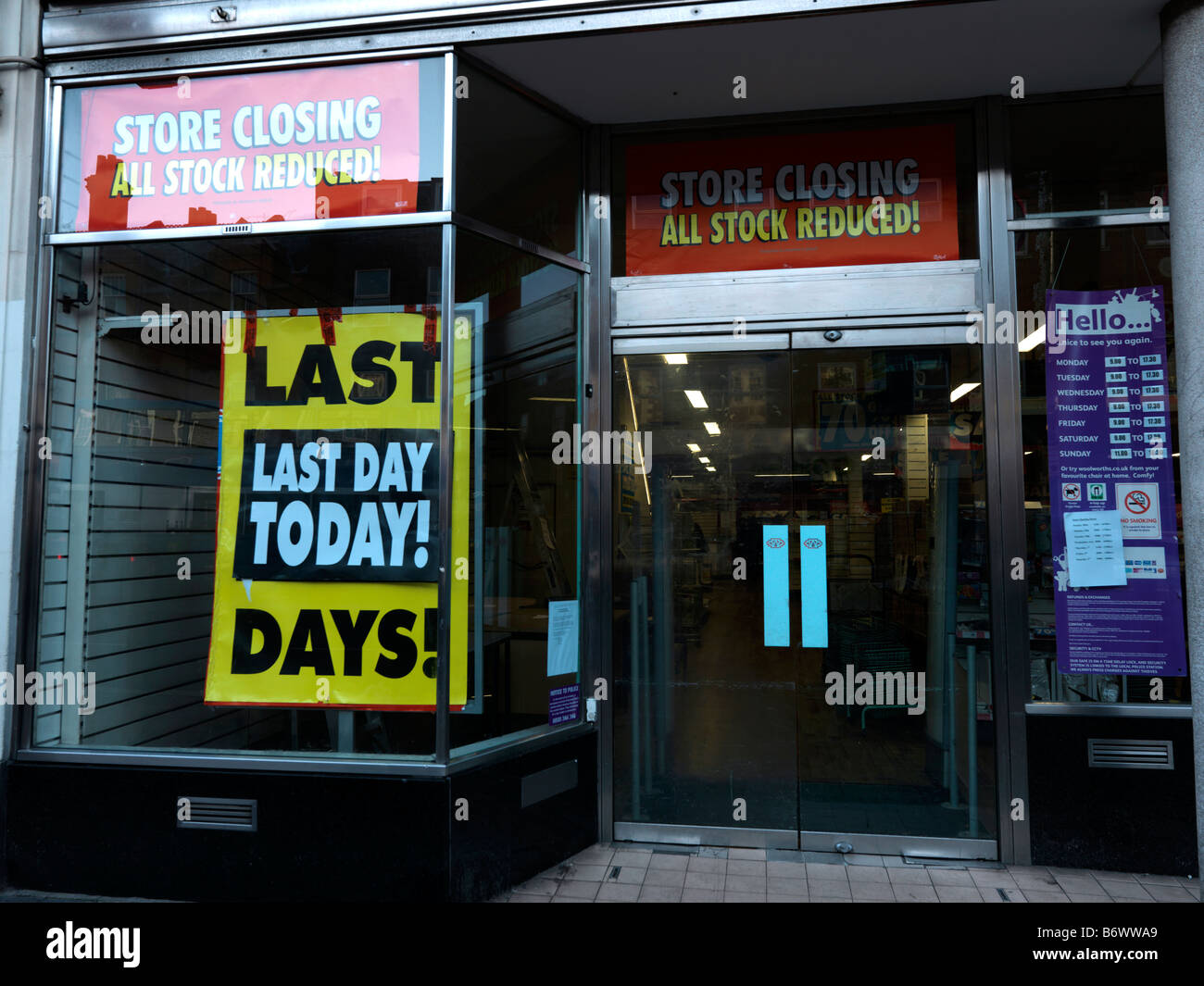 Woolworths closing down hires stock photography and images Alamy