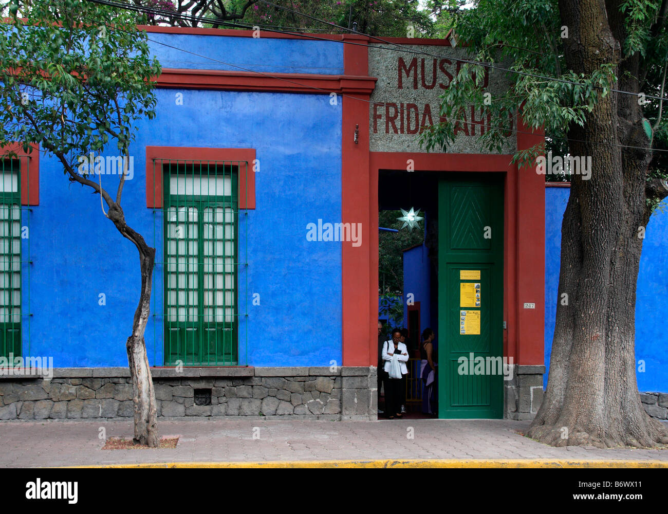 Mexico, Mexico City, Coyoacán. The Museo Frida Kahlo, a gallery of artwork by the Mexican painter Stock Photo