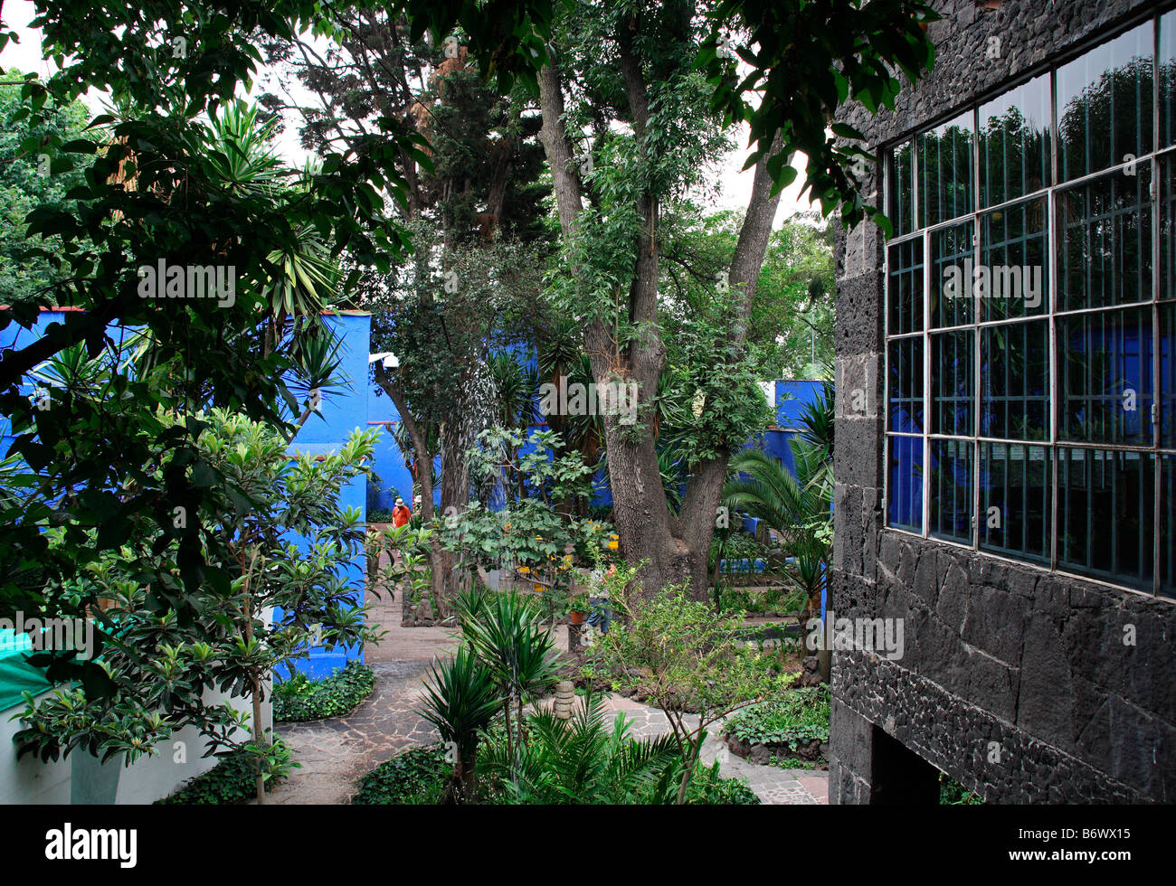 Mexico, Mexico City, Coyoacán. The Museo Frida Kahlo, a gallery of artwork by the Mexican painter Stock Photo
