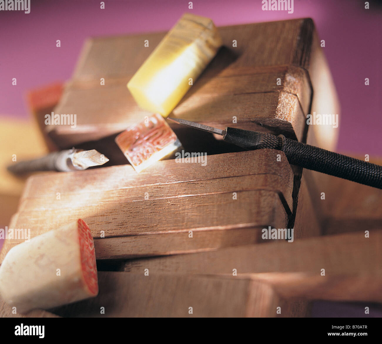 Sculpturing hi-res stock photography and images - Alamy