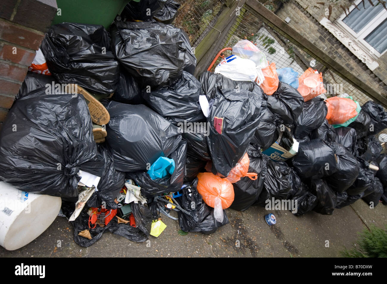 Vermin garbage hires stock photography and images Alamy