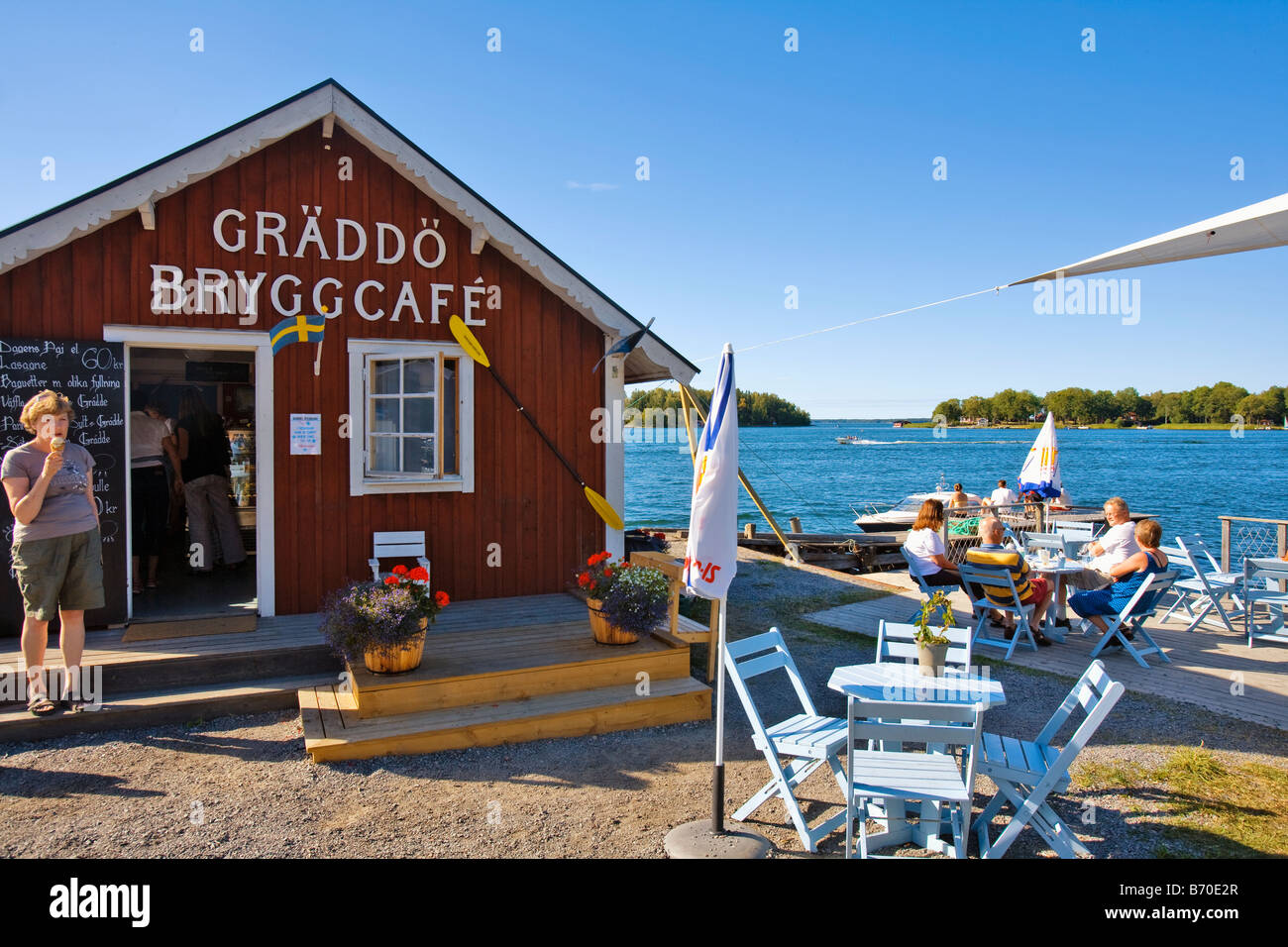 SWEDEN STOCKHOLM STOCKHOLM ARCHIPELAGO GR DD JETTY CAF Stock Photo sweden-stockholm-stockholm-archipelago-gr-dd-jetty-caf-stock-photo