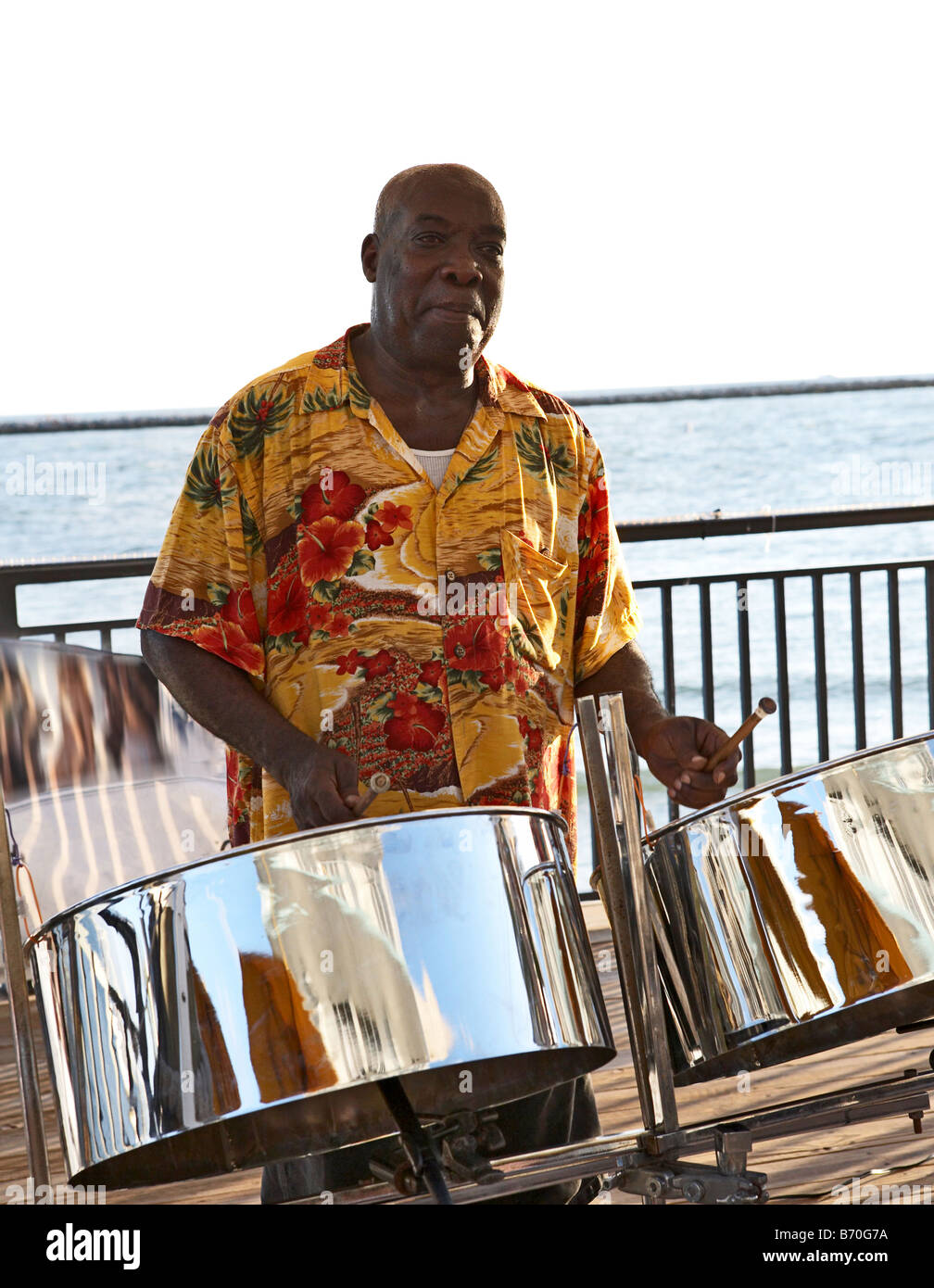 Steel drums jamaica hi-res stock photography and images - Alamy