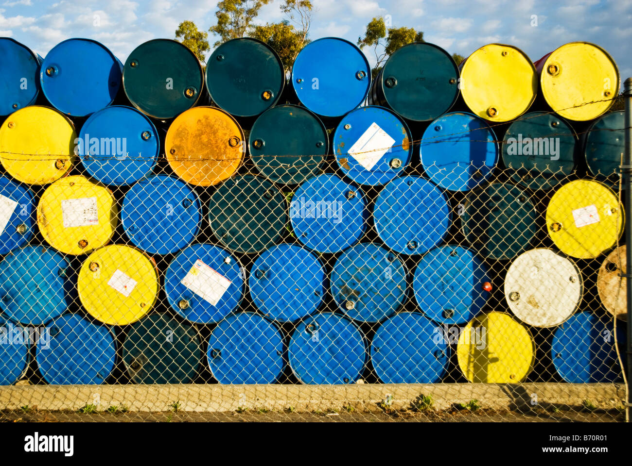 55 gallon drum hires stock photography and images Alamy