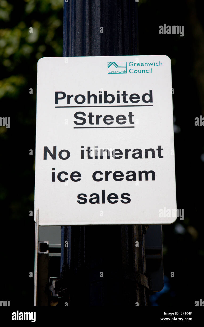 Sign prohibiting itinerant ice cream sellers Stock Photo