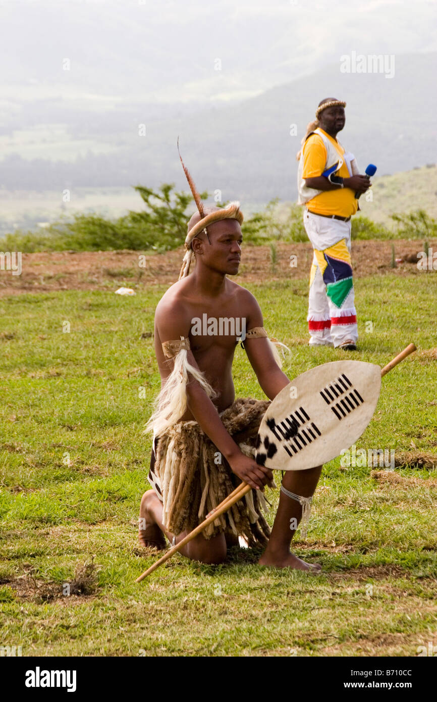 South Africa Simunye Zulu Warriors Fighting Stock Photo - Alamy