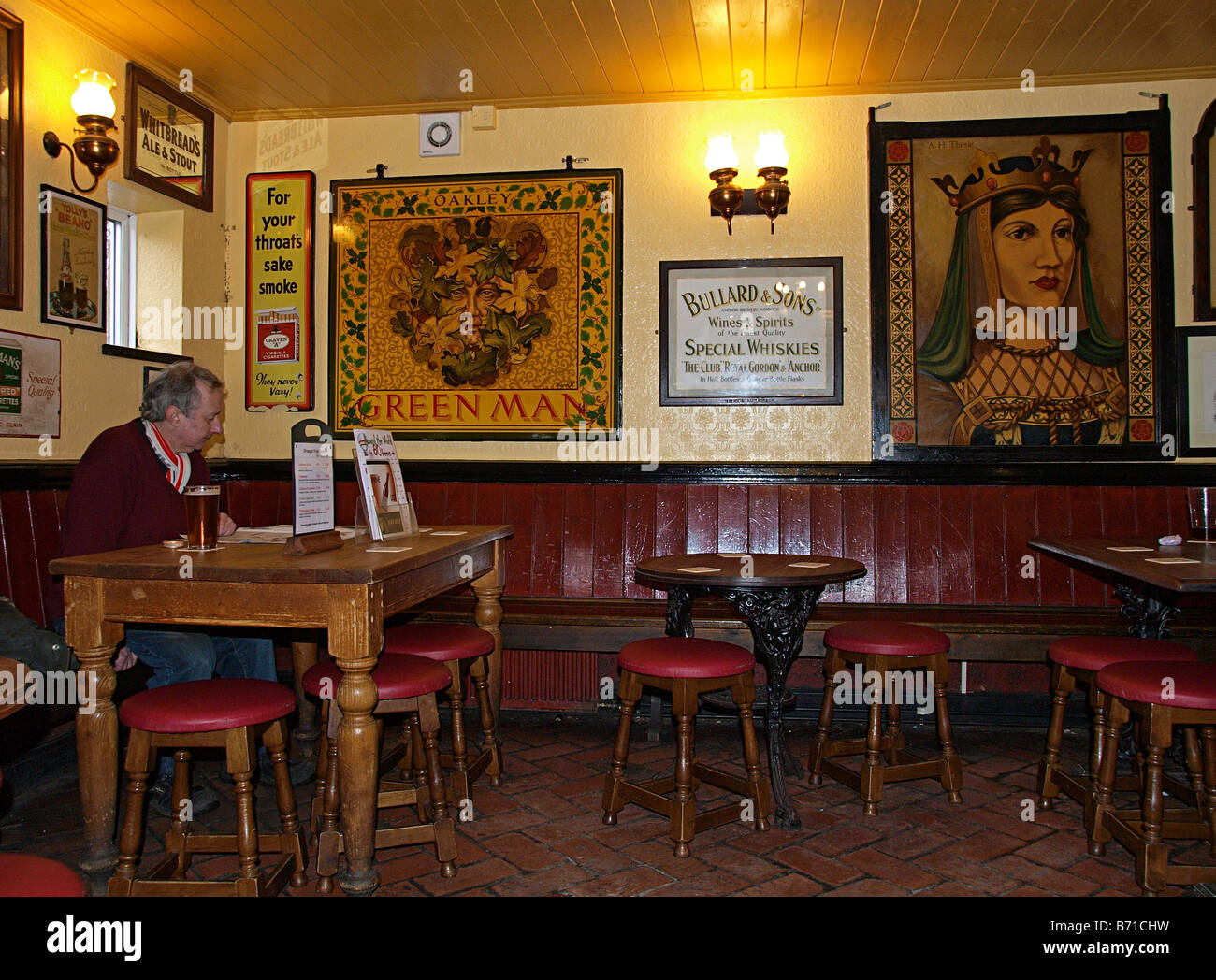 INTERIOR OF THE FAT CAT PUBLIC HOUSE WEST END STREET NORWICH NORFOLK EAST ANGLIA ENGLAND UK Stock Photo