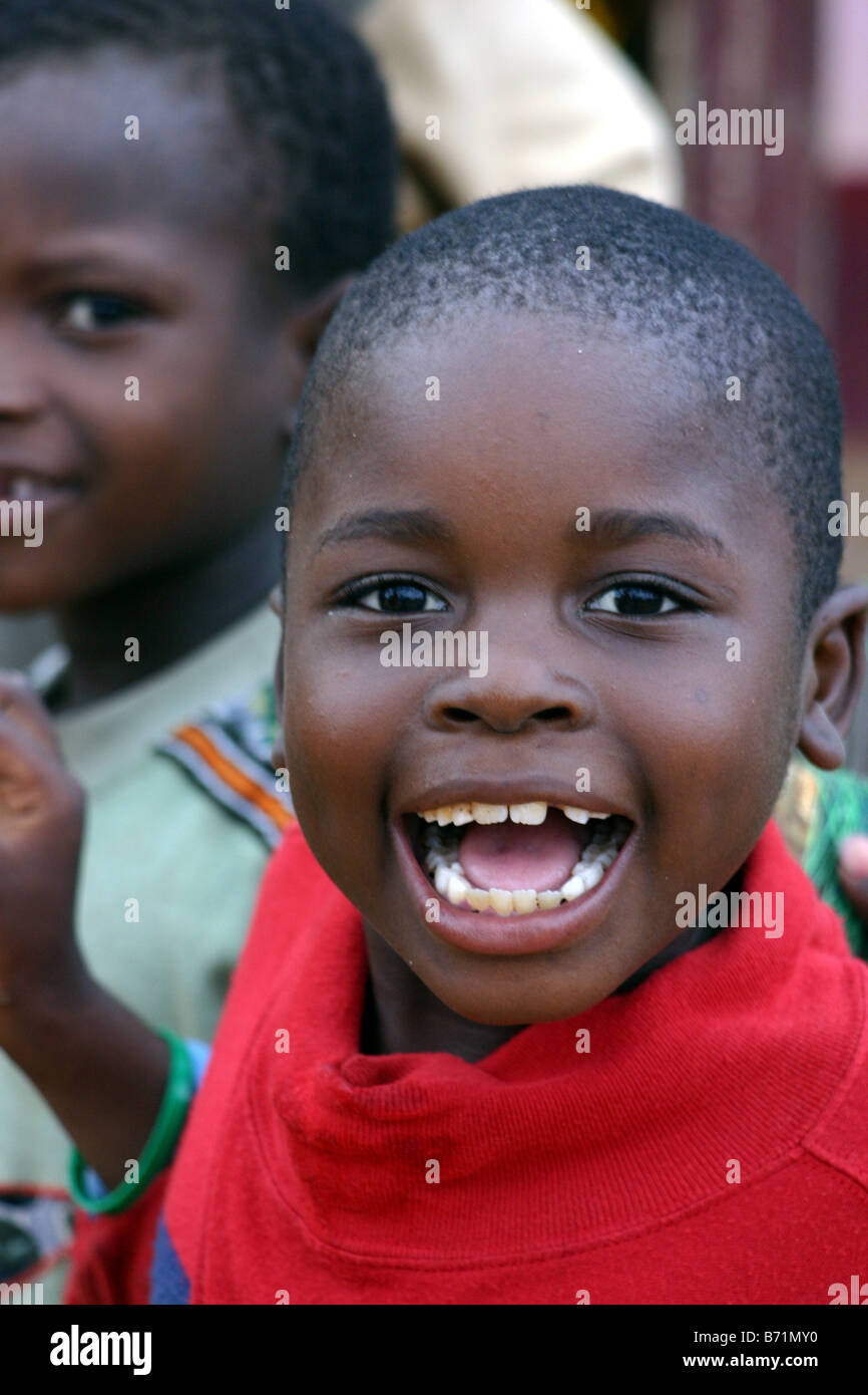 Smiling children africa hi-res stock photography and images - Alamy
