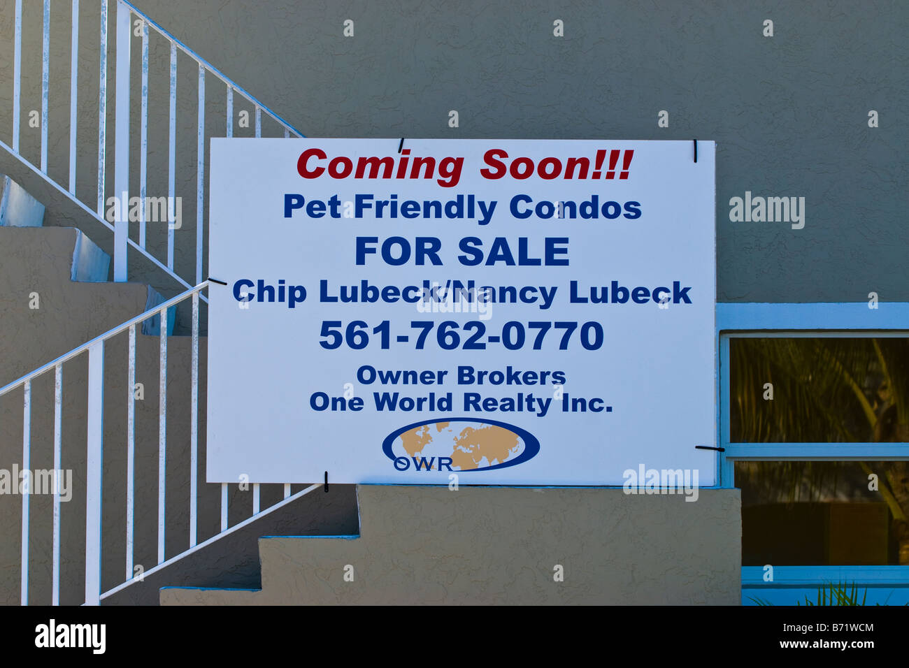 Palm Beach Shores , construction site , quirky bizarre amusing signs