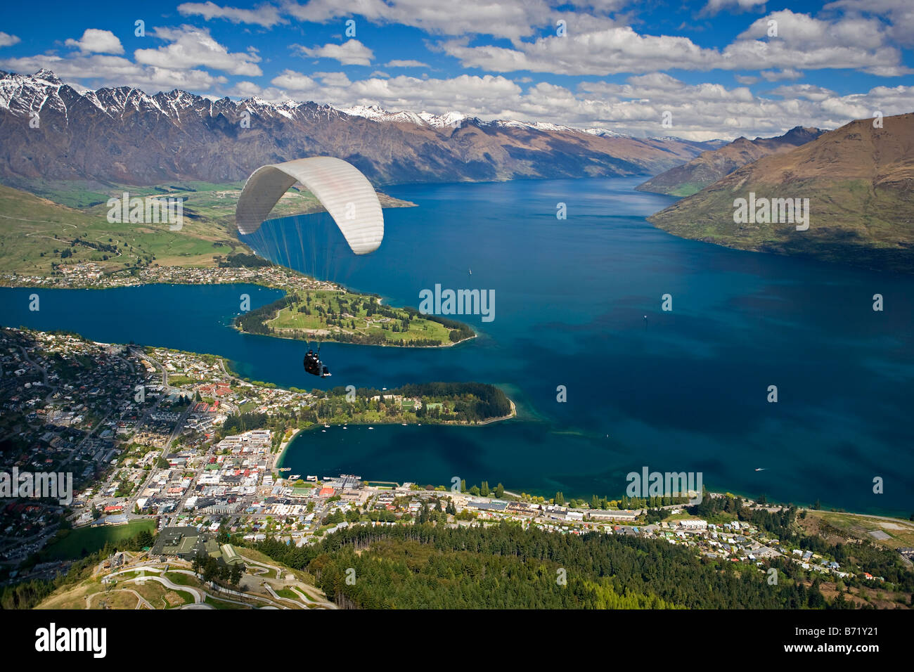 Aerial view of lake wakatipu hi-res stock photography and images - Alamy