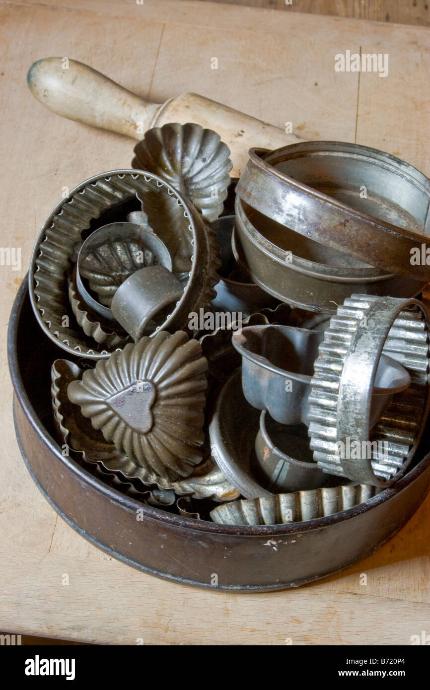 Assorted pastry moulds and shape cutters Stock Photo Alamy